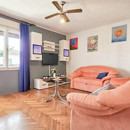 Apartament Aleksandra Novigrad (Istria)
